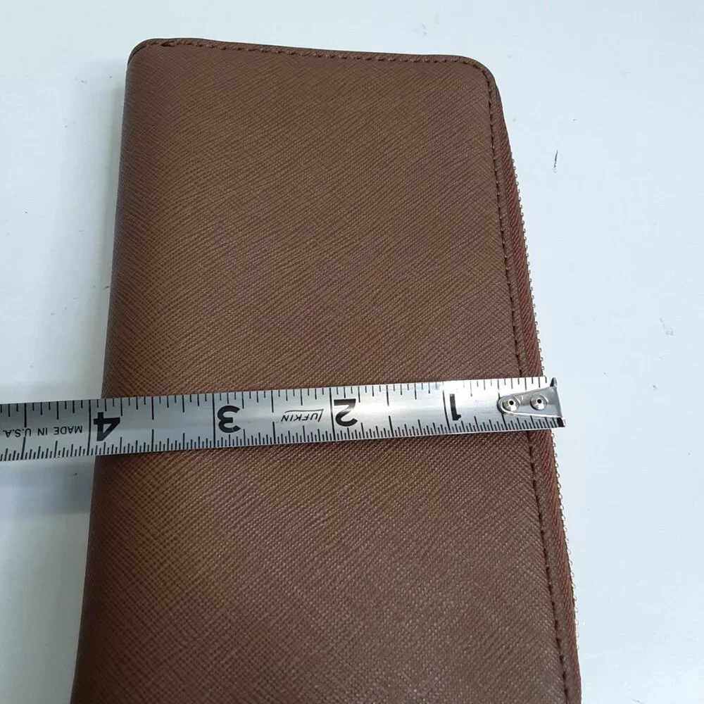 Michael Kors Women's Jet Set Travel Brown Leather Wallet